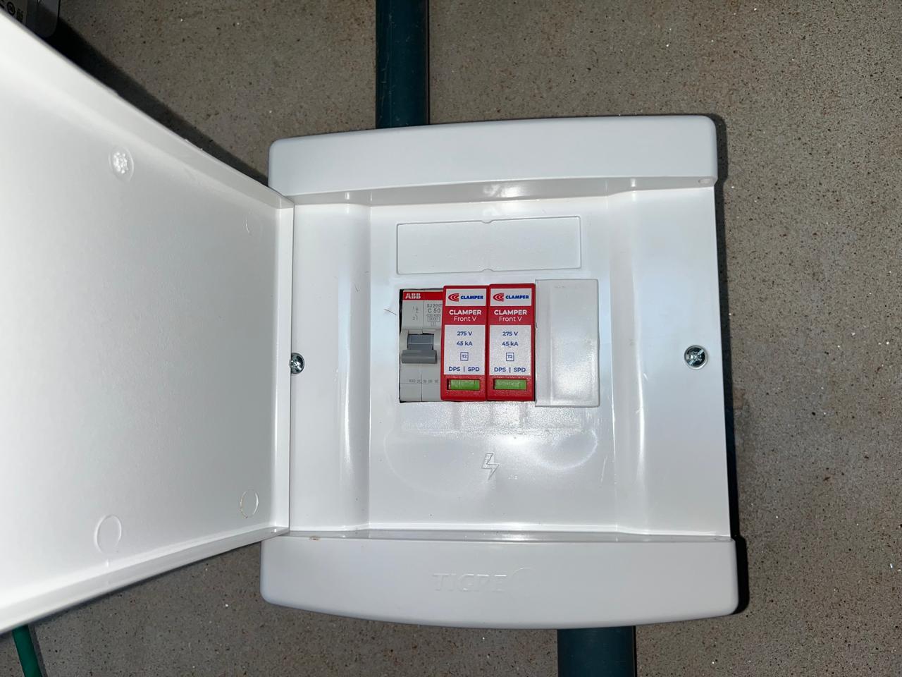 Quadro de proteção CA — projeto residencial Corrente